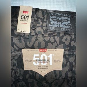 Levi Strauss 501 Original Straight Leg - 43 x 32 NWT